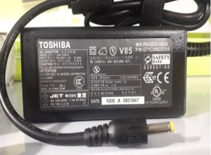 CARGADOR PARA LAPTOP TO 2.37 P AMARILLO DELGADO
